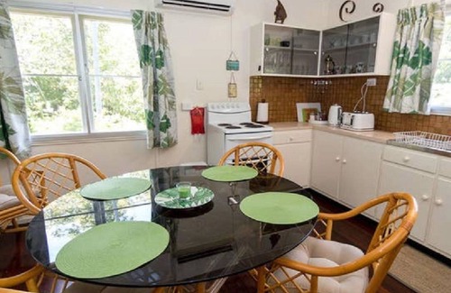 Horseshoe Bay Casa | La casa de las mariposas es una romántica perfecta.