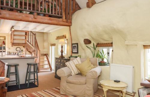 Frithelstock Casa | The Byre