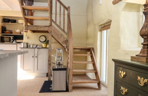 Frithelstock Cabaña | THE BYRE, romantic, character holiday cottage in Great Torrington
