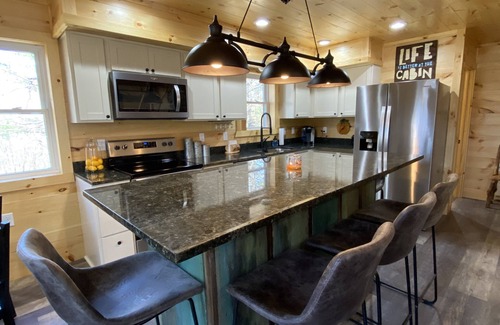 Logan Cabina | The Cabin at Lapp's Lodging