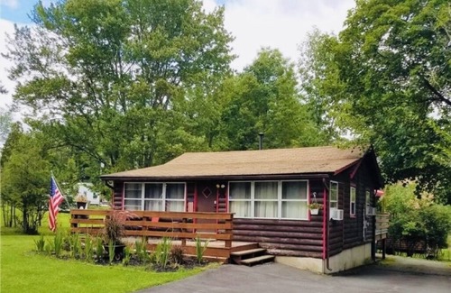 White Lake Cabaña | The Cabin at Bethel