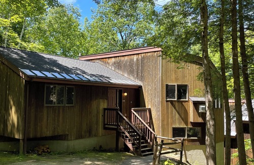 North Conway Casa | The Cabin at Crown Ridge, Nestled in the White Mountains of New Hampshire