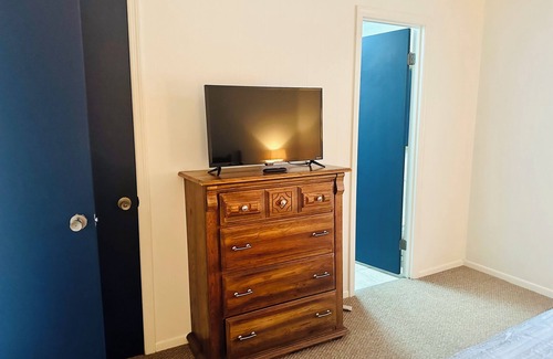 Shelby Casa | The Cabin at Downs Point - live life like a local !