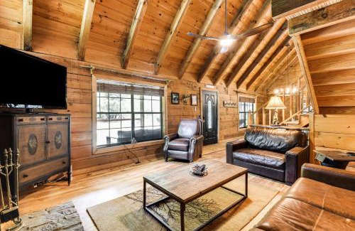 Helen Casa | The Cabin at Dukes Creek with Fire Pit and Hot Tub!
