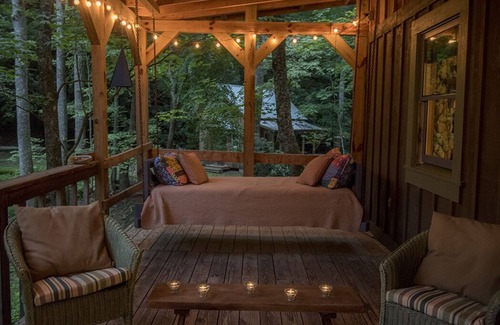 Saluda Casa | Creekside en Saluda, NC