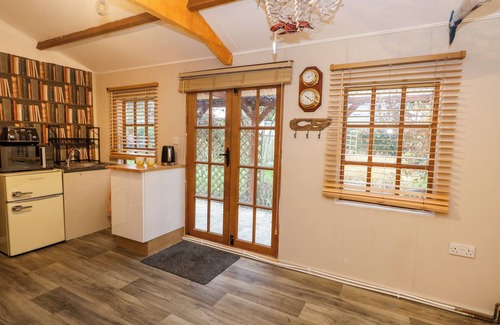 New Forest District Cabaña | The Cabin at Little Timbers