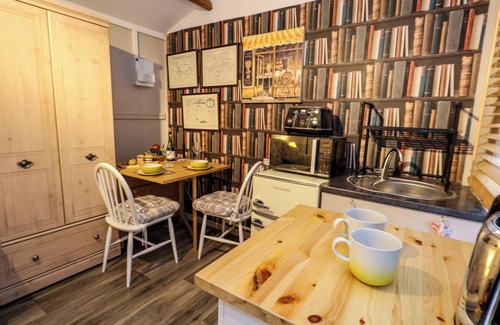 New Forest District Cabaña | The Cabin at Little Timbers