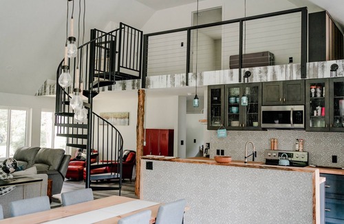 Hyner Casa | The Cabin at Slate Run