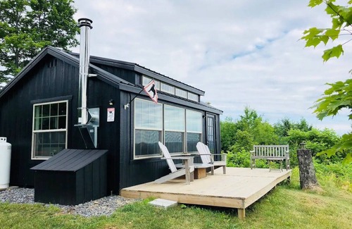 Corinth Cabina | Cabin Hill