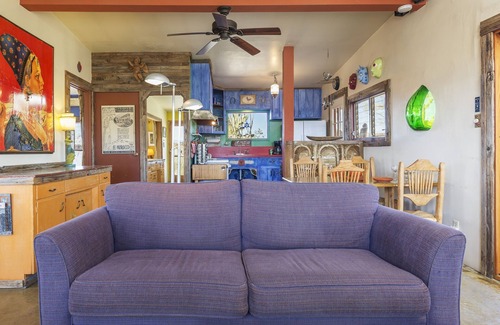 Joshua Tree Cabina | The Cabin Under The Stars - Hot Tub, Bbq And A Firepit 2 Bedroom Cabin by RedAwning