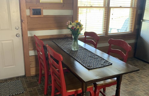 New Castle Cabina | The Cabin.