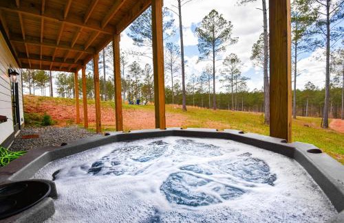 Ellijay Casa | The Cabins at Mountain Peak Retreat with Game Rooms