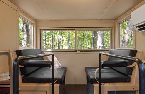 Empire Apartamento | The Caboose Summary: