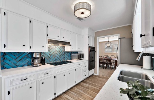 Waco Casa | The Cactus Casa - Next to Lake Waco - 15m to Downtown Waco - PET FRIENDLY