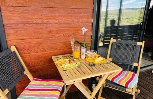 Zoar Apartamento | The Cactus Deck by Matilo Cabins Klein Karoo R62 with Hot-tub