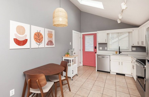 Des Moines Casa | The Cactus House: A Boho Western Single Family Home Just South of Downtown DSM