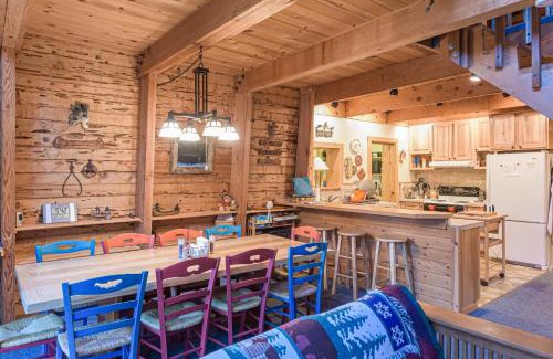 Serene Lakes Casa | The Calder Cabin