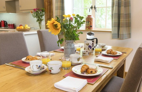 Bushton Cabaña | Alojamiento de 2 habitaciones en Royal Wootton Bassett