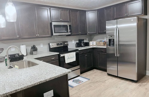 Terry Sanford Casa | The Calm Nest - Close to CFV Hospital & Ft. Bragg
