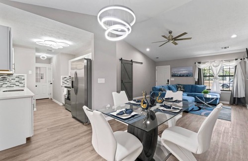 Irondale Casa | The Calming Loft is a Southern Oasis with a stylish modern ambiance