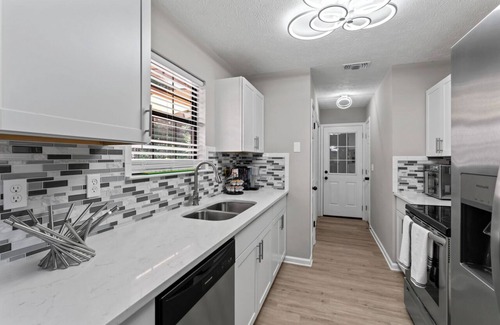 Irondale Casa | The Calming Loft is a Southern Oasis with a stylish modern ambiance