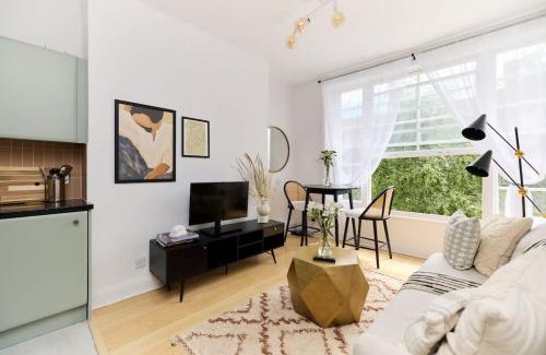 Cantelowes Apartamento | The Camden Hideout - Modish and Bright 2BDR Flat