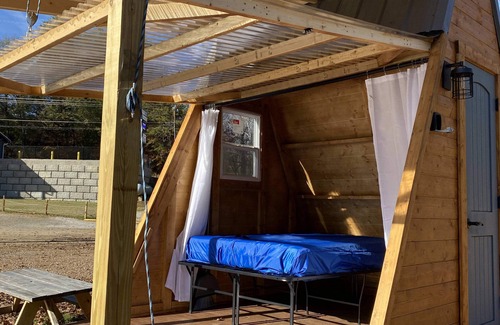 Greenville Cabina | The Camellia River Pod on the Saluda River