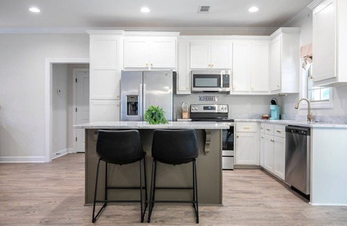 Oxford Casa | The Campbell 3BR Cozy Home by Velvet Ditch Villas