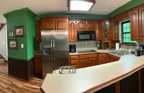 Clarksville Casa | The Canary of Clarksville