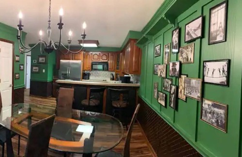 Clarksville Casa | The Canary of Clarksville