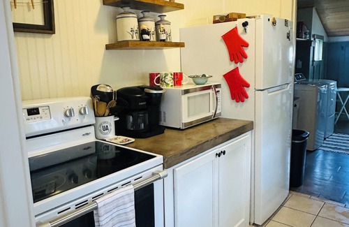 Glasgow Casa | The Candee Shack: 1bd/1ba house in Glasgow with optional heated garage