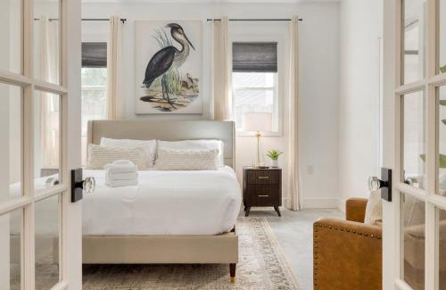 Old Village Casa | The Cannon Cottage by AvantStay Old Mt. Pleasant Gem Near Sullivan’s Island