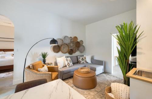 Old Village Casa | The Cannon Cottage by AvantStay Old Mt. Pleasant Gem Near Sullivan’s Island