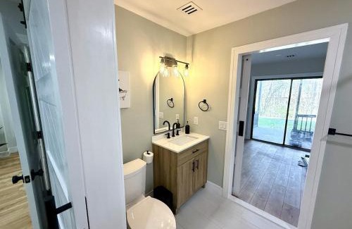 Vernon Casa | The Canopy 4BR Forest Escape Spa, Sip, and Unwind