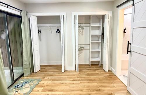 Vernon Casa | The Canopy 4BR Forest Escape Spa, Sip, and Unwind