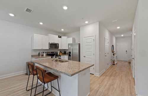 Ferry Pass Casa | The Canzy: Charming 3-bedroom townhome in welcoming Pensacola