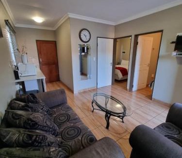 Upington Cabina | The Cape Lodge