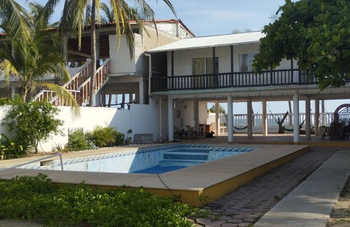 Pie de la Cuesta Casa | The captain's house