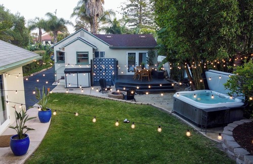 East Mesa Cabaña | The Captain's Cottage on Shoreline Drive