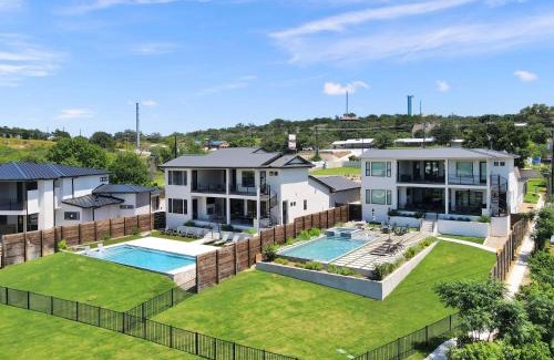 Horseshoe Bay Casa | The Captain's Cove at 110
