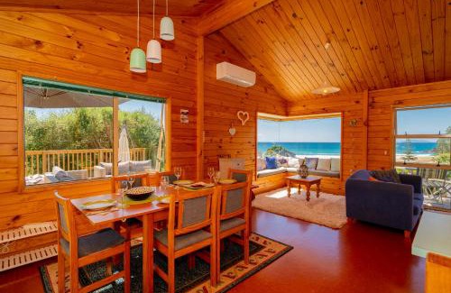 Onemana Casa | The Captain's Lookout - Onemana Holiday Home
