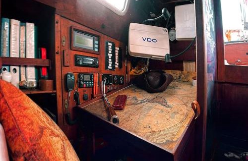 San Miguel de Abona Alquiler De Eote | The Captains Locker - 30ft Yacht