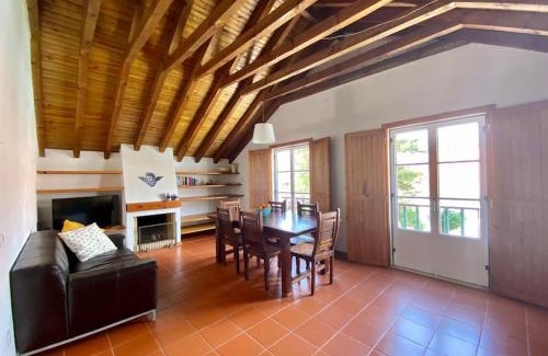 Sesimbra Apartamento | The Captain’s House - 2min walking from the beach