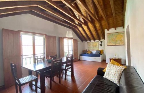 Sesimbra Apartamento | The Captain’s House - 2min walking from the beach