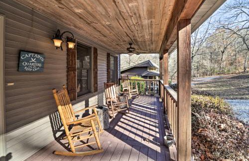 Rogers Casa | The Captains Quarters in Rogers with Covered Porch!