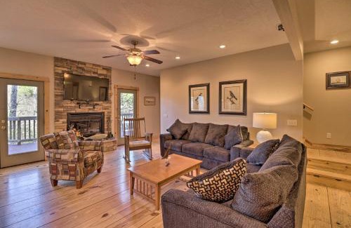 Rogers Casa | The Captains Quarters in Rogers with Covered Porch!