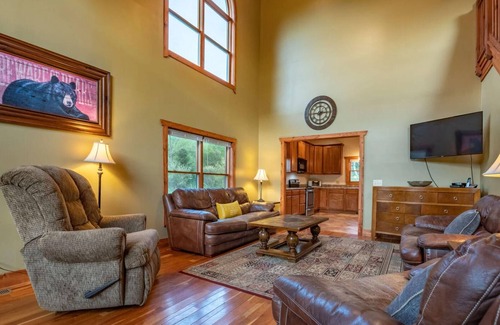 Snowshoe Casa | The Cardinal Retreat by Casago
