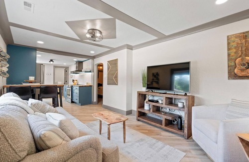 Groesbeck Casa | The Caretaker's Cottage
