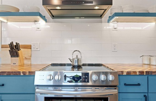 Groesbeck Casa | The Caretaker's Cottage