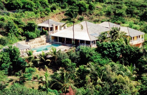 Falmouth Harbour Villa | El Carib House, Turtle Bay Villa de 5 habitaciones, piscina, vistas, playa, Puerto Inglés